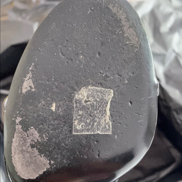 YSL CASSANDRA SANDALS IN PATENT LEATHER WITH BLACK MONOGRAM - Picture 2 of 4